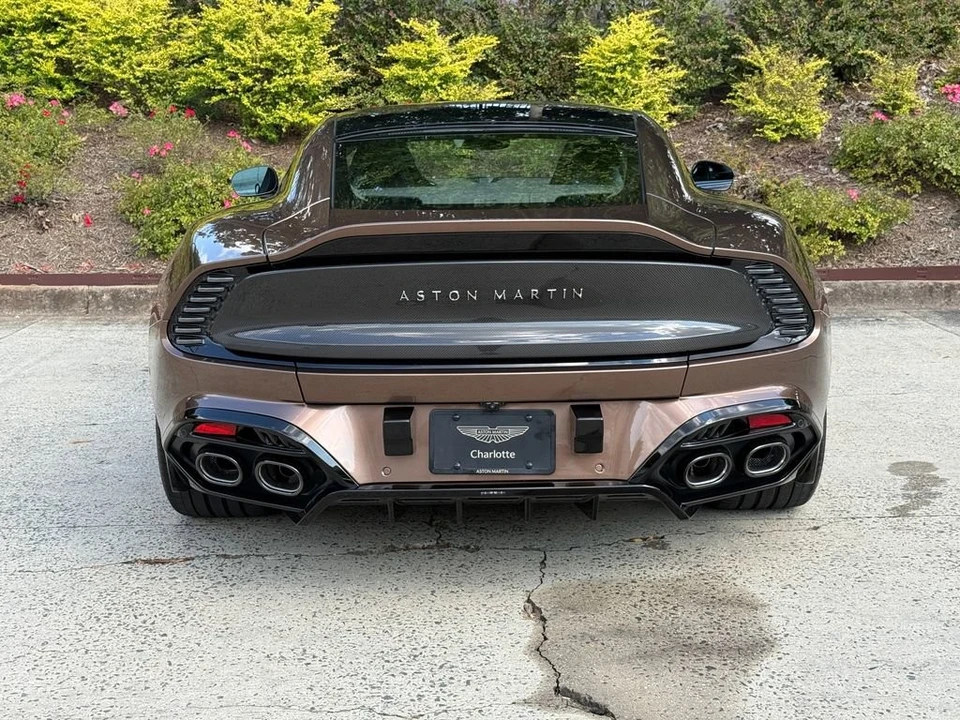 2025 Aston Martin Vanquish 3rd Gen - Image 15 of 21