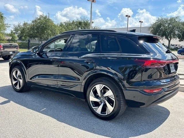 2025 Audi Q6 e-tron - Image 10 of 21
