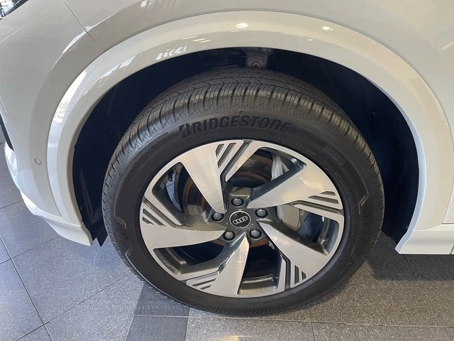 2025 Audi Q6 e-tron - Image 13 of 21