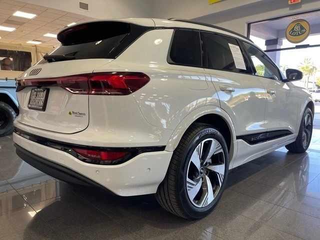2025 Audi Q6 e-tron - Image 4 of 21