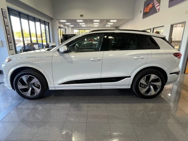 2025 Audi Q6 e-tron - Image 2 of 21