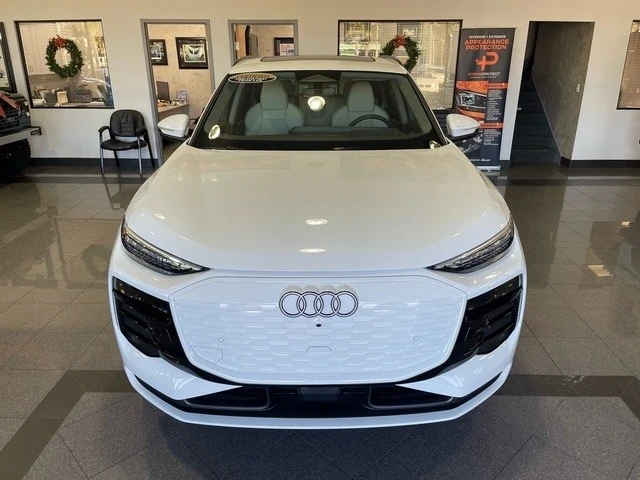 2025 Audi Q6 e-tron - Image 9 of 12