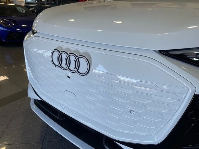 2025 Audi Q6 e-tron - Image 12 of 12