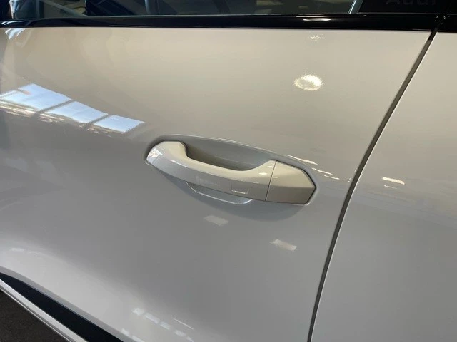 2025 Audi Q6 e-tron - Image 15 of 21