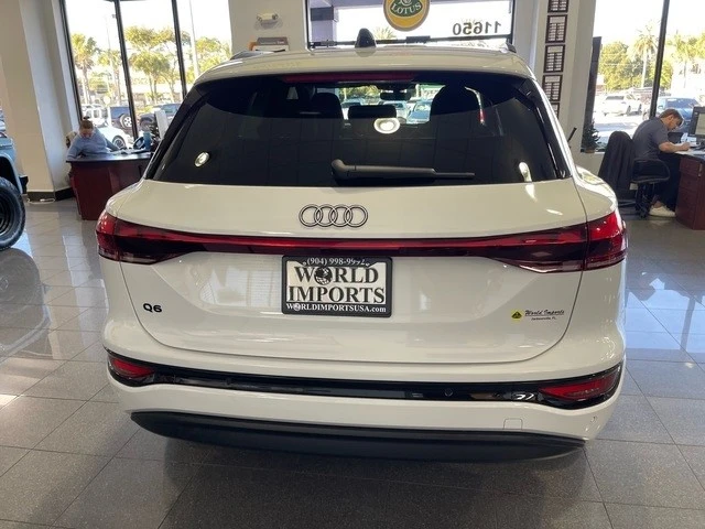 2025 Audi Q6 e-tron - Image 8 of 12