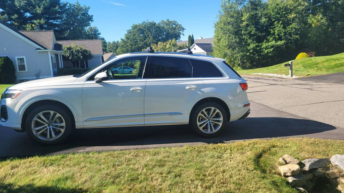 2025 Audi 4M Q7 - Image 2 of 10