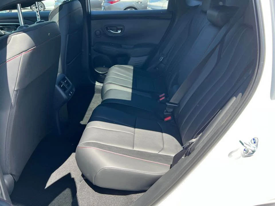 2025 Acura ADX - Image 6 of 7