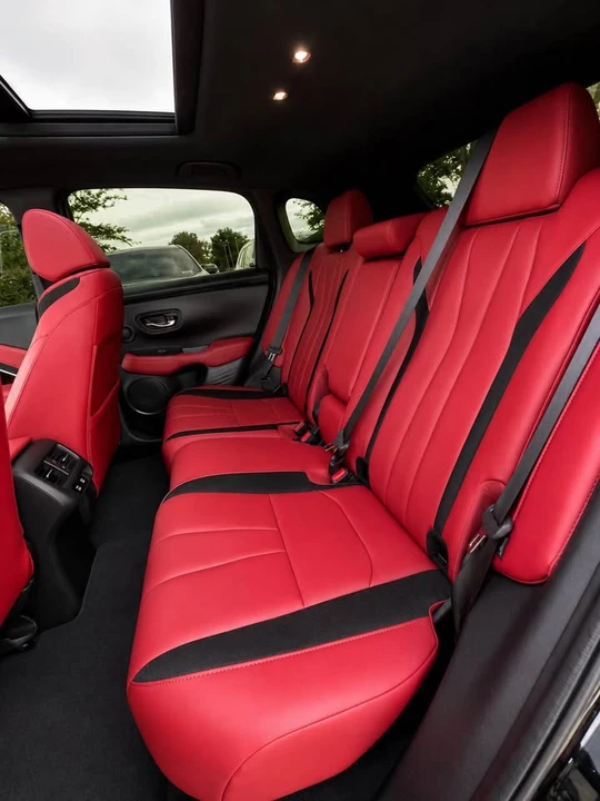2025 Acura ADX - Image 10 of 11
