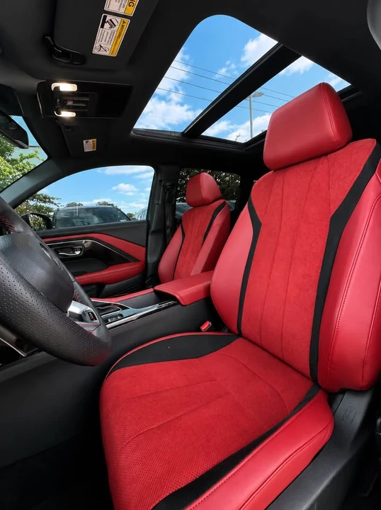 2025 Acura ADX - Image 9 of 11
