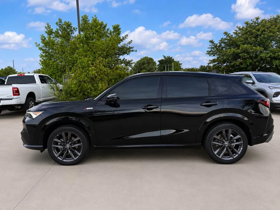 2025 Acura ADX - Image 8 of 11