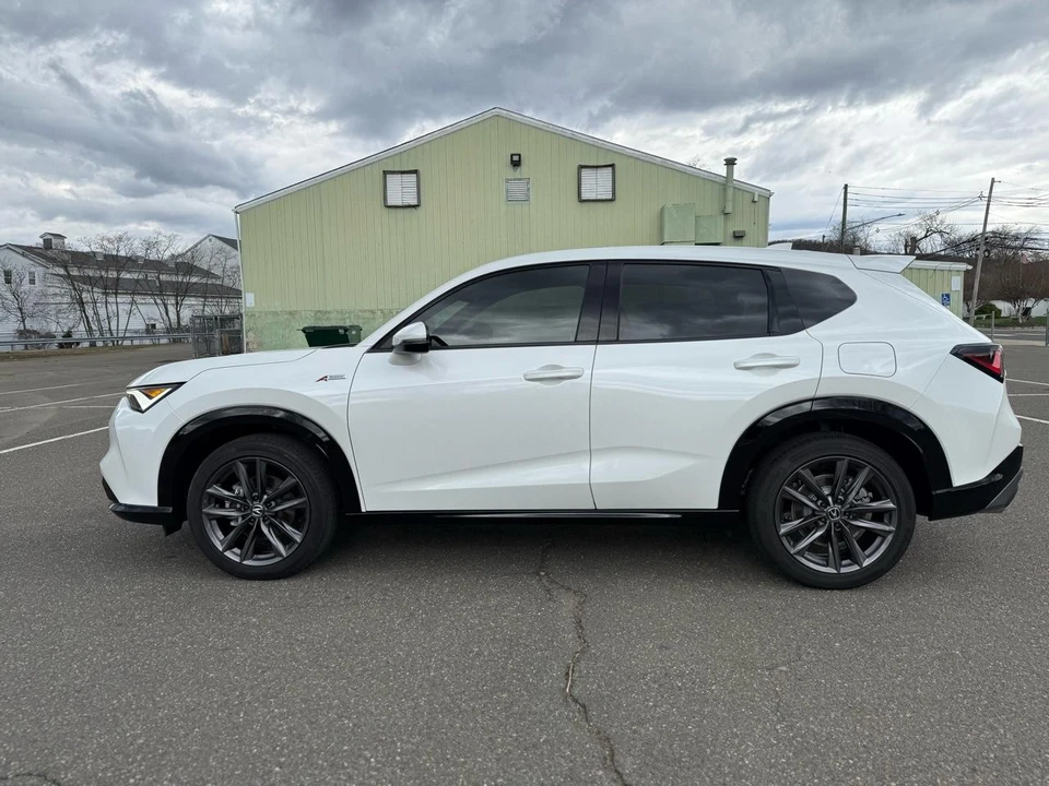 2025 Acura ADX - Image 11 of 21