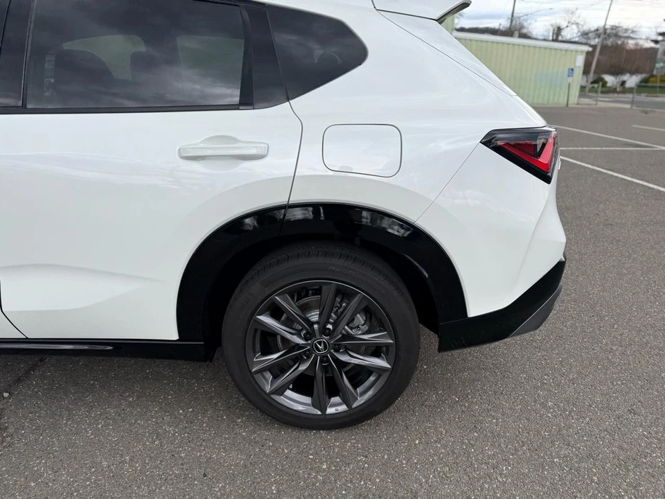 2025 Acura ADX - Image 12 of 21