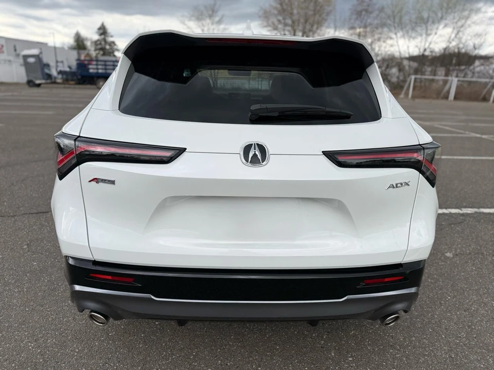 2025 Acura ADX - Image 14 of 21