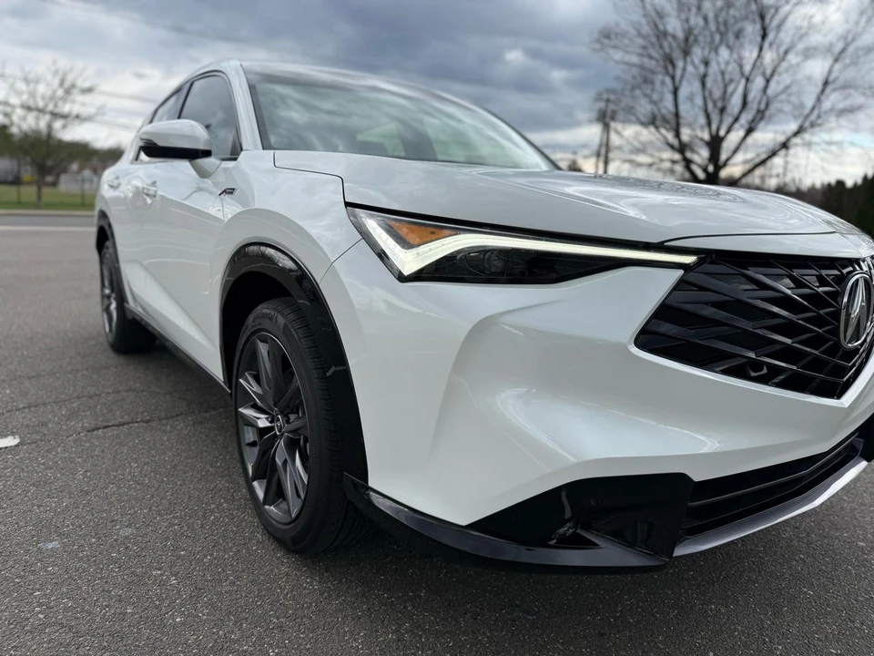 2025 Acura ADX - Image 8 of 31