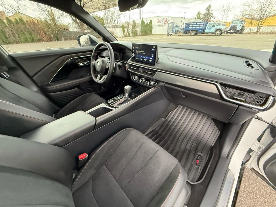 2025 Acura ADX - Image 21 of 21