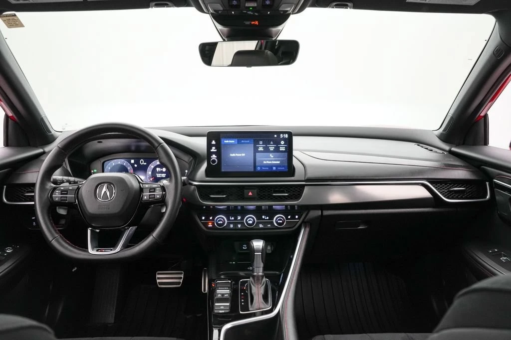 2025 Acura ADX - Image 18 of 31