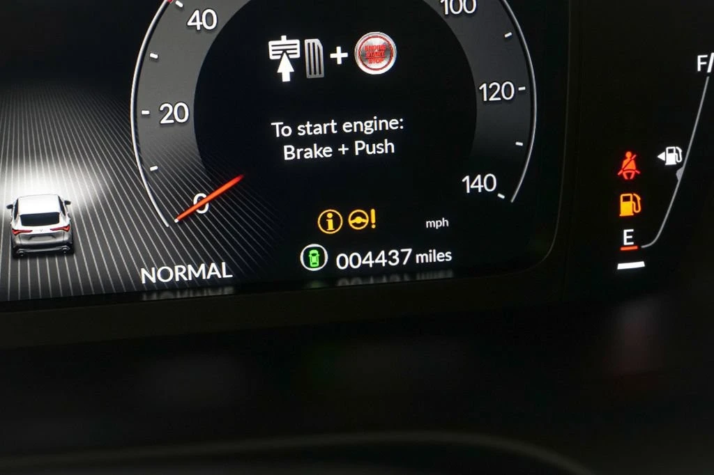 2025 Acura ADX - Image 21 of 31