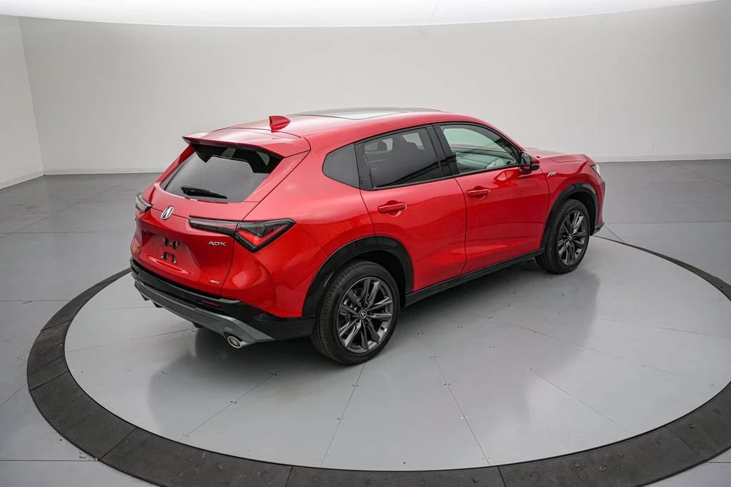 2025 Acura ADX - Image 5 of 31