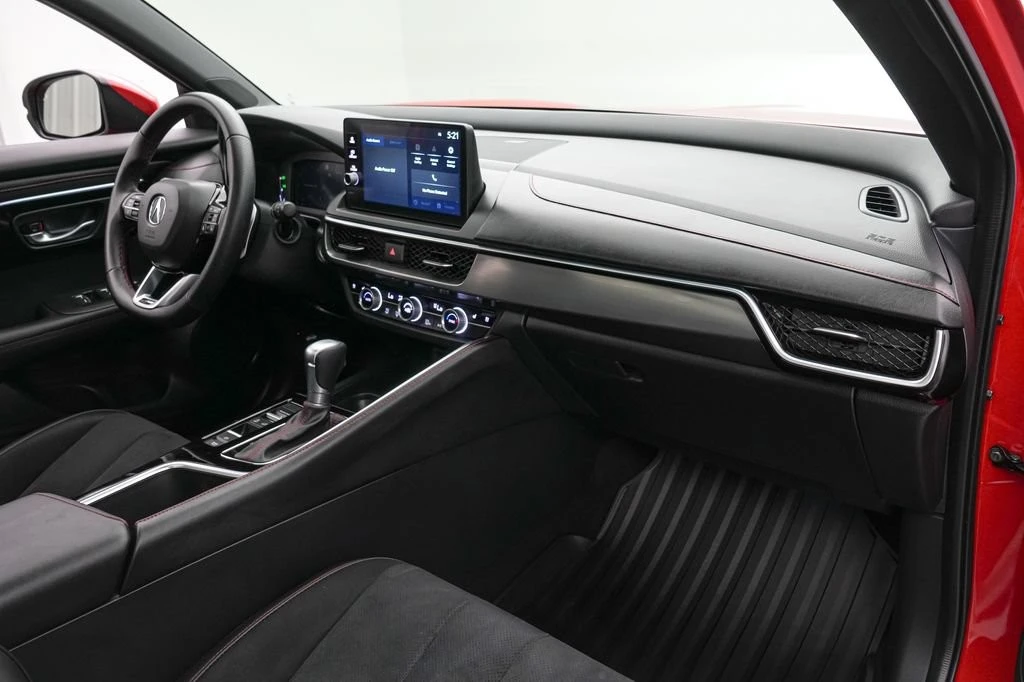 2025 Acura ADX - Image 26 of 31