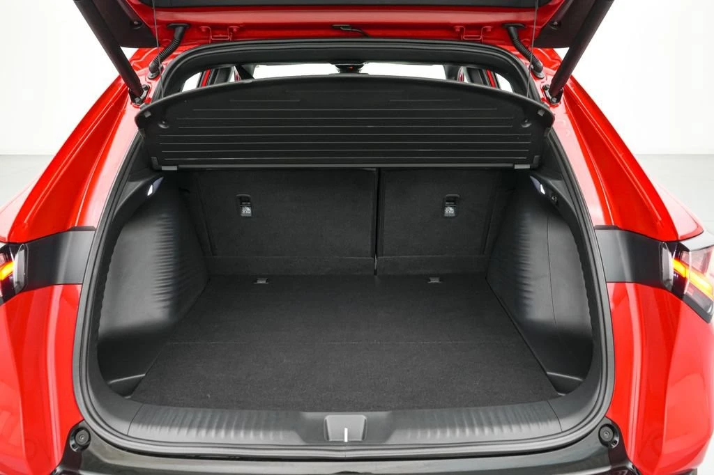 2025 Acura ADX - Image 24 of 31