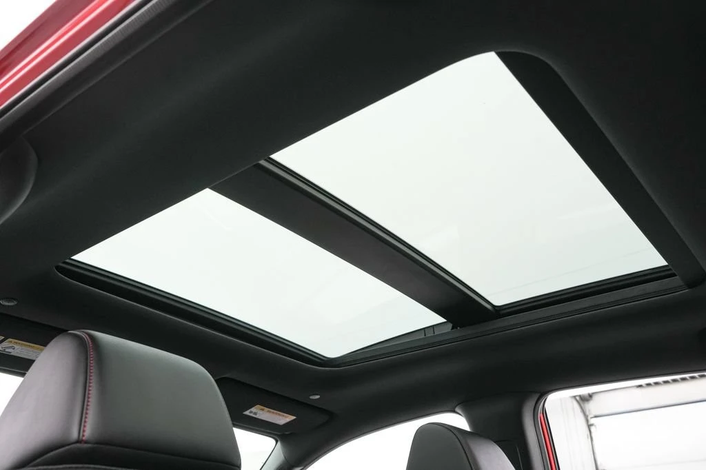 2025 Acura ADX - Image 23 of 31