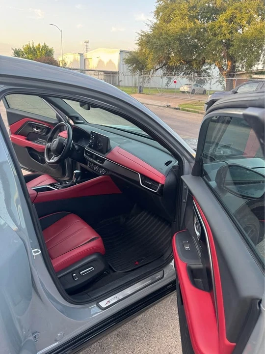 2025 Acura ADX - Image 5 of 17
