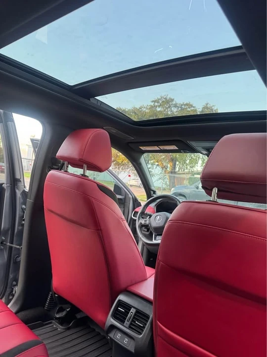 2025 Acura ADX - Image 11 of 17