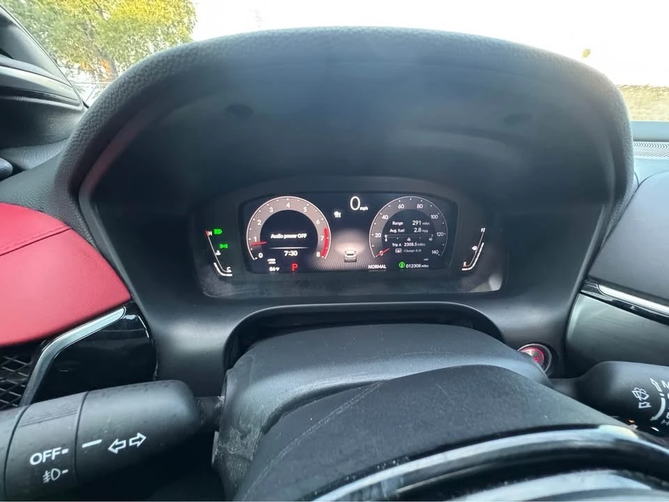 2025 Acura ADX - Image 15 of 17
