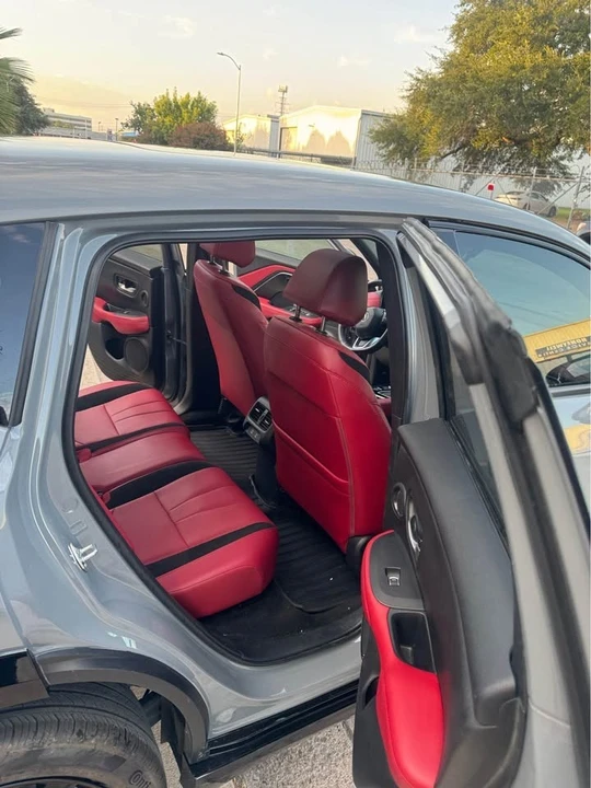 2025 Acura ADX - Image 4 of 17