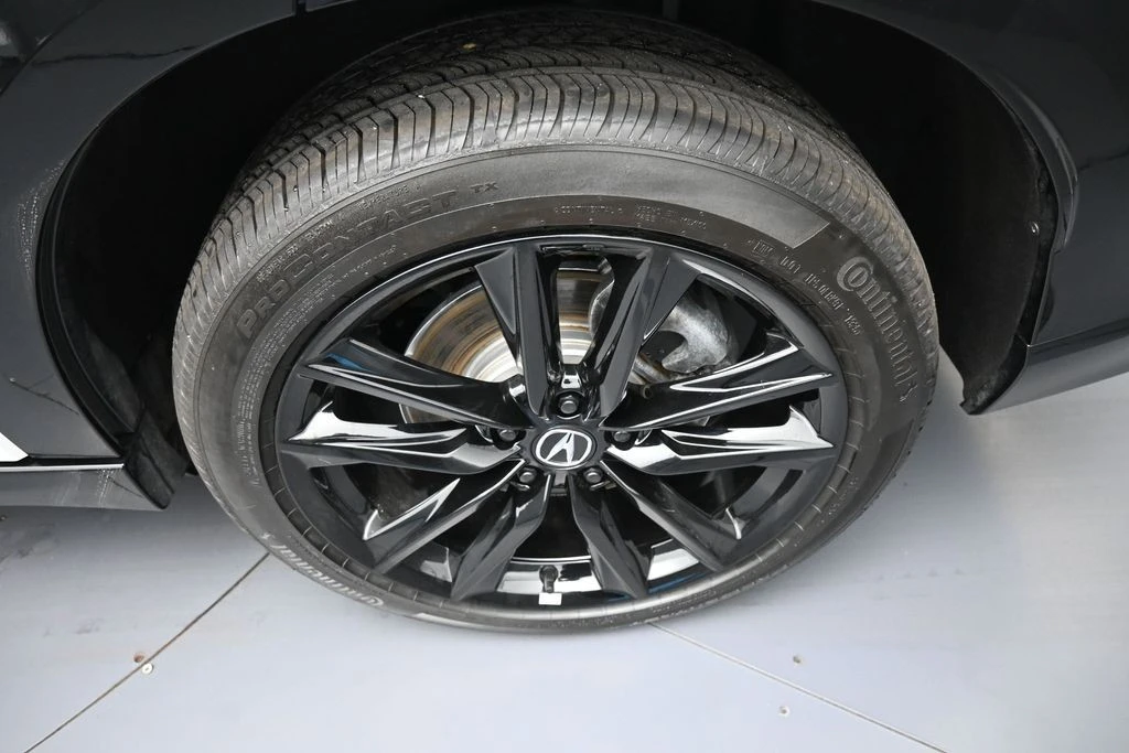 2025 Acura ADX - Image 15 of 31