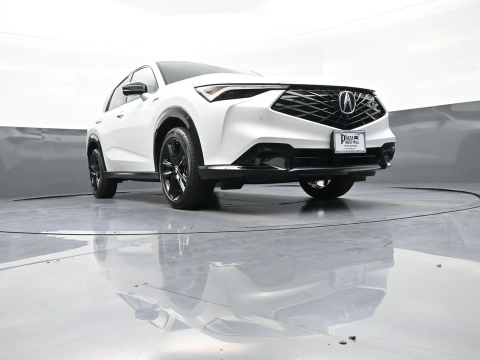 2025 Acura ADX - Image 28 of 31