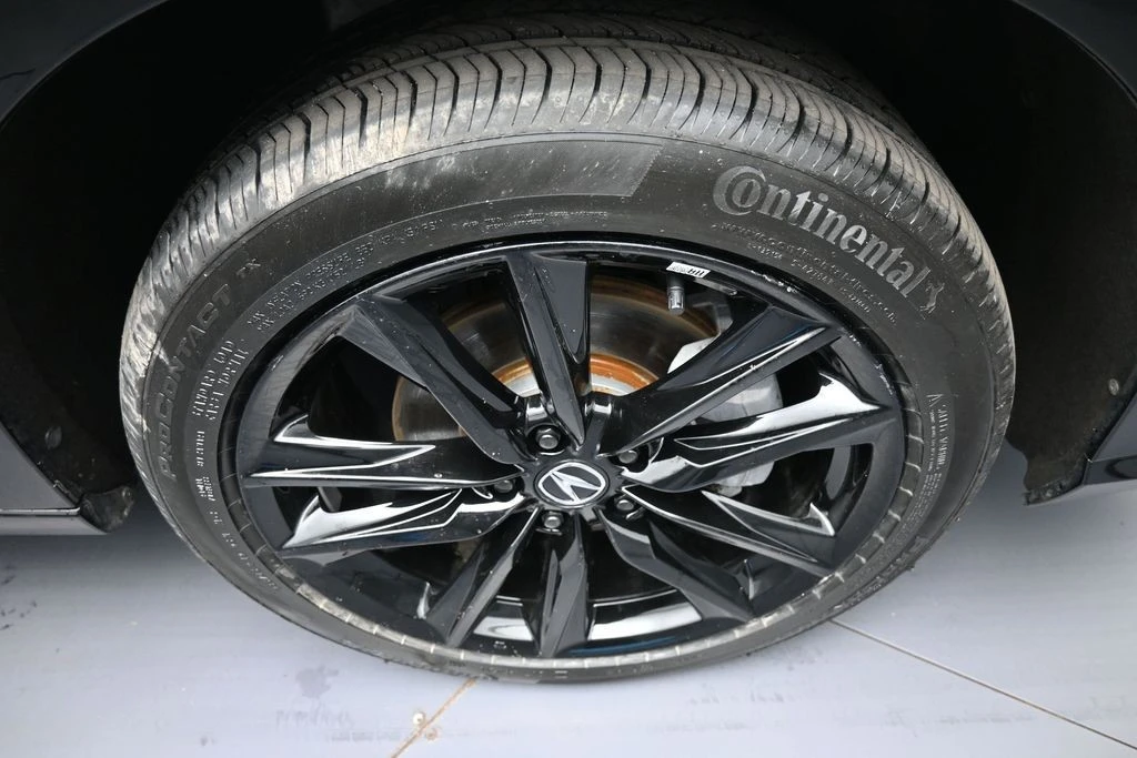 2025 Acura ADX - Image 12 of 31