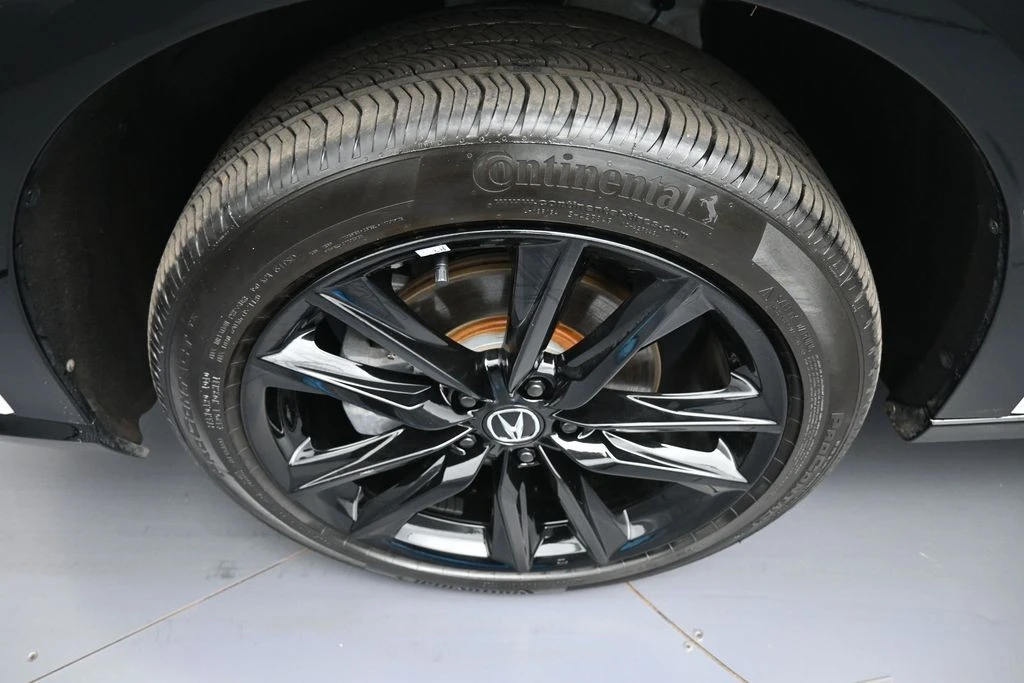 2025 Acura ADX - Image 14 of 31
