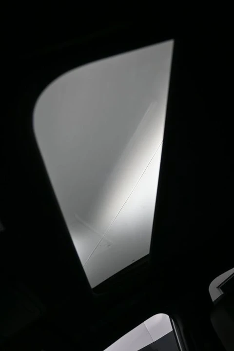 2025 Acura ADX - Image 18 of 31