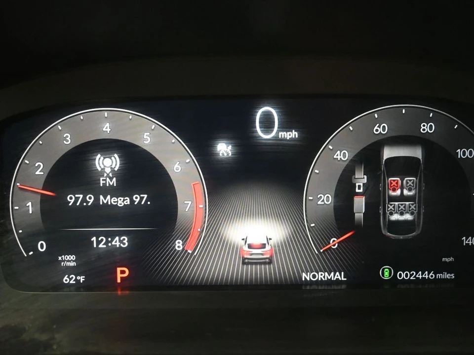 2025 Acura ADX - Image 16 of 21
