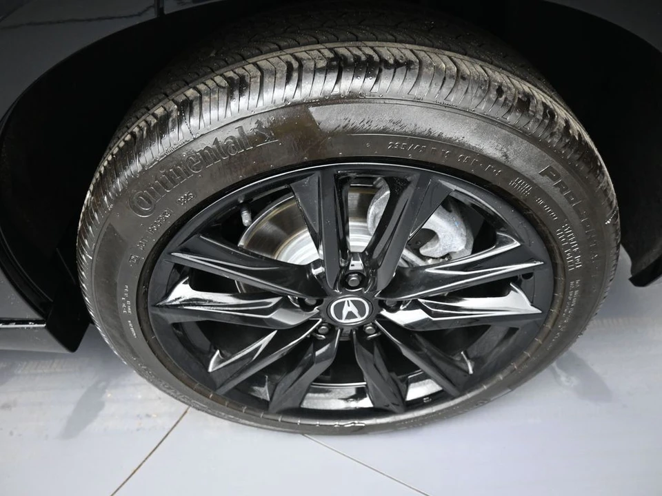 2025 Acura ADX - Image 15 of 21
