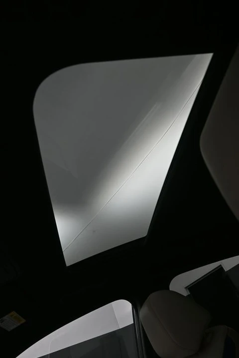 2025 Acura ADX - Image 18 of 21
