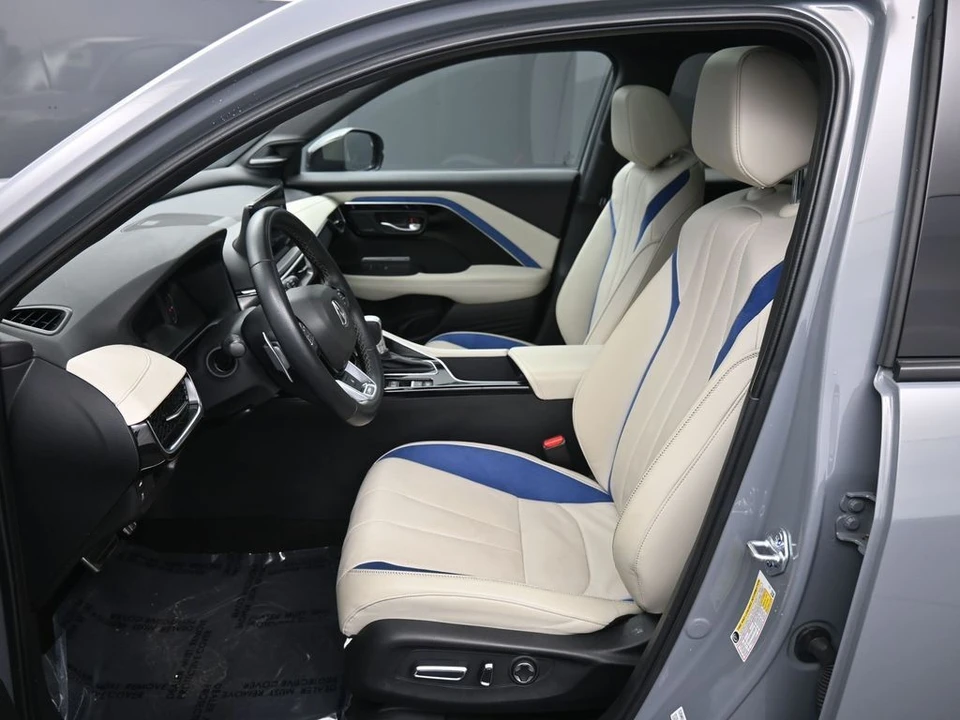 2025 Acura ADX - Image 19 of 21