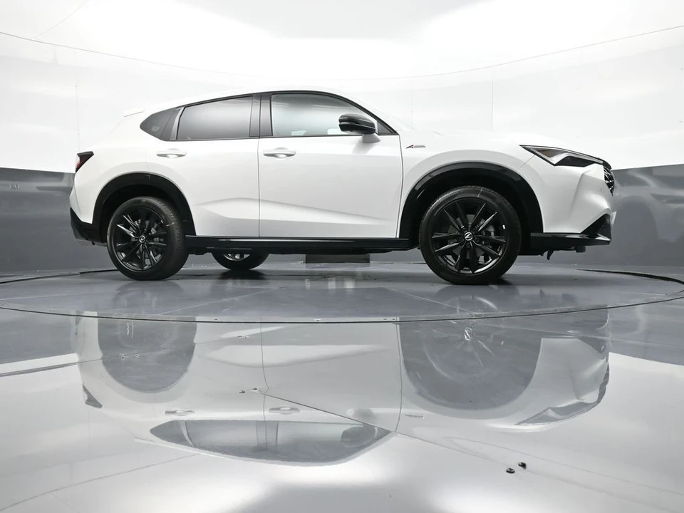 2025 Acura ADX - Image 29 of 31