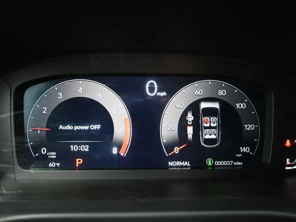 2025 Acura ADX - Image 15 of 31