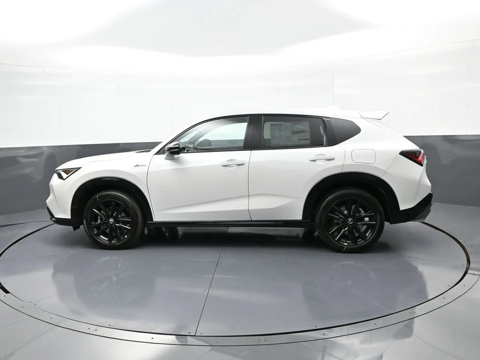 2025 Acura ADX - Image 9 of 31