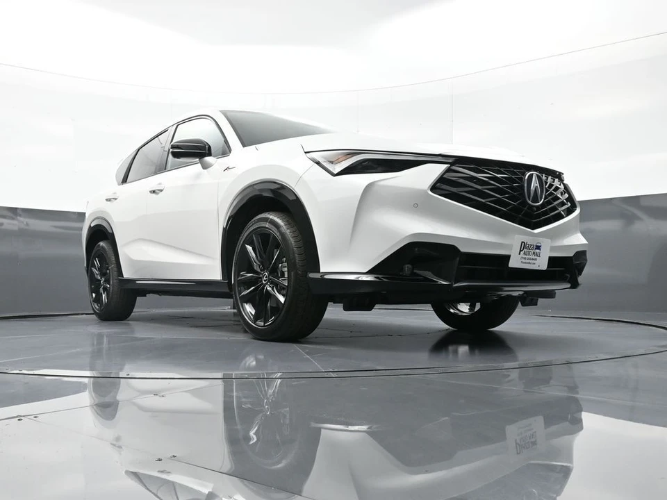2025 Acura ADX - Image 28 of 31