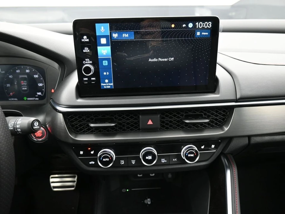 2025 Acura ADX - Image 17 of 31