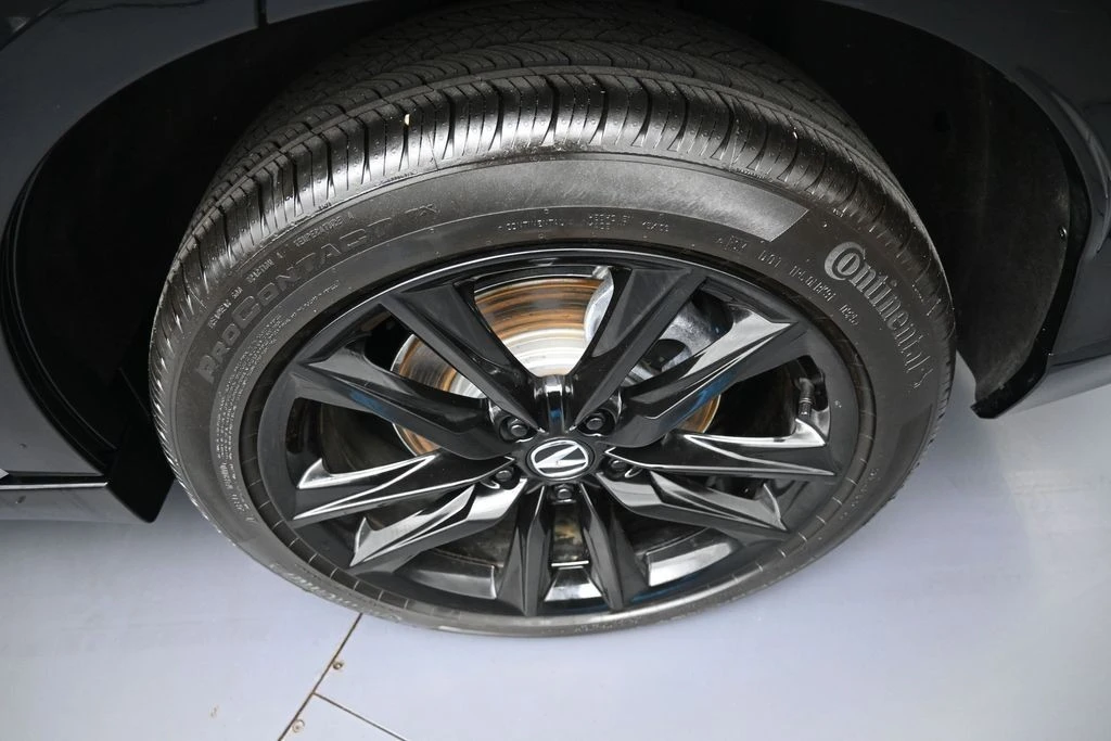 2025 Acura ADX - Image 15 of 31