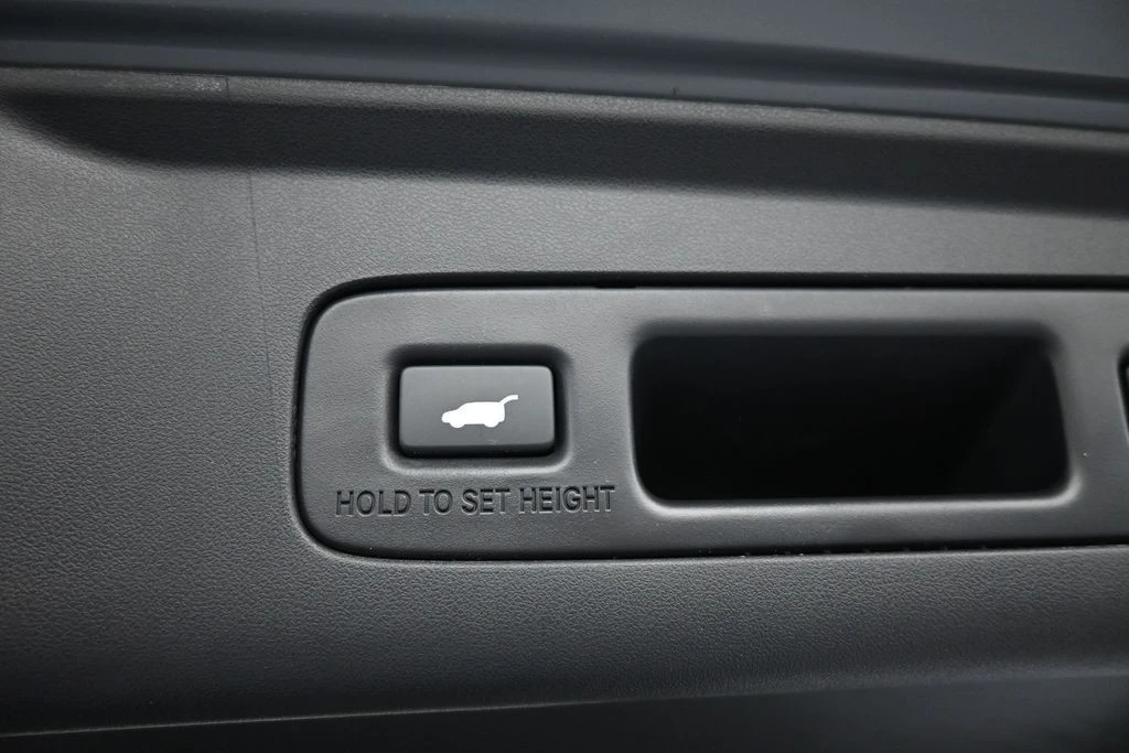 2025 Acura ADX - Image 23 of 31