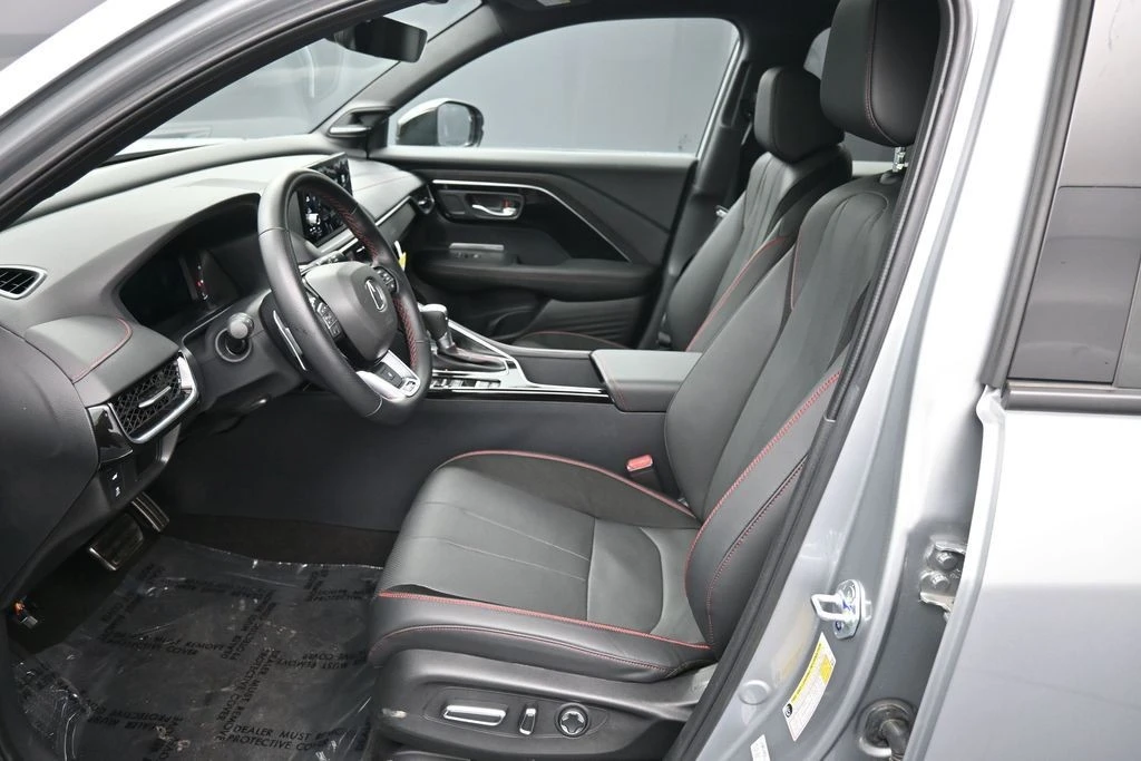 2025 Acura ADX - Image 19 of 31