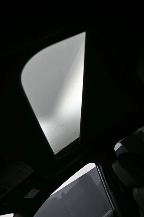 2025 Acura ADX - Image 18 of 31
