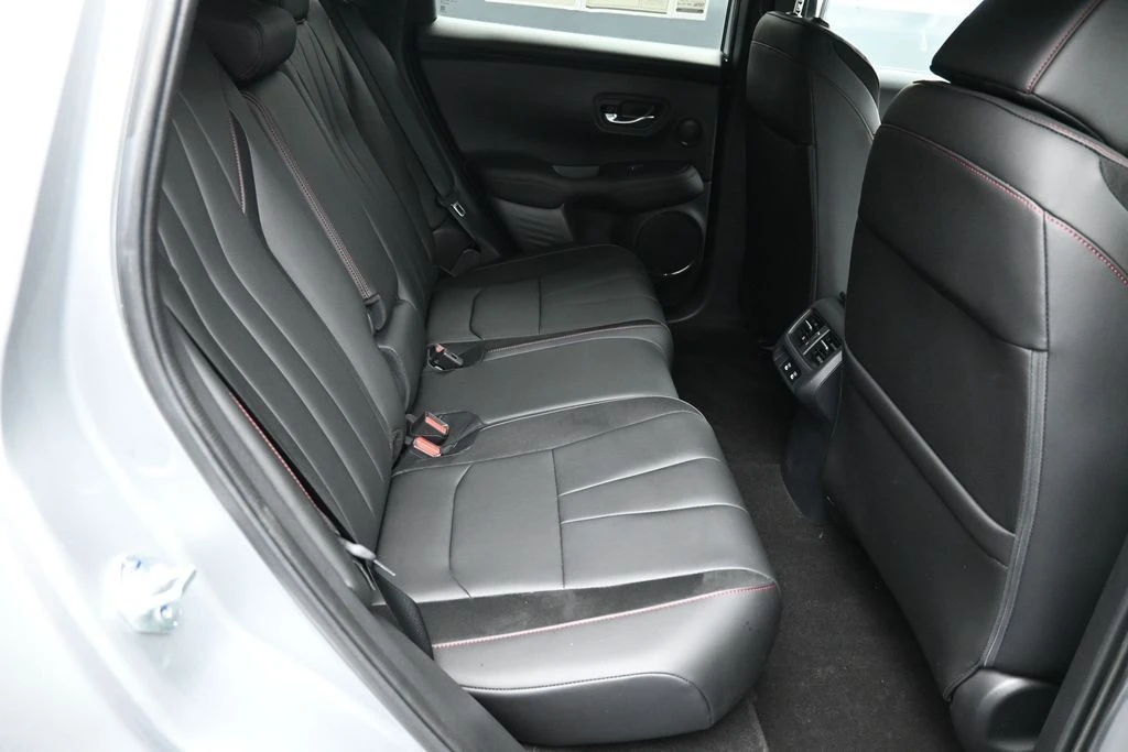 2025 Acura ADX - Image 24 of 31