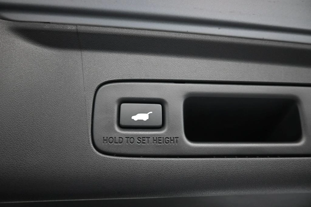 2025 Acura ADX - Image 23 of 31