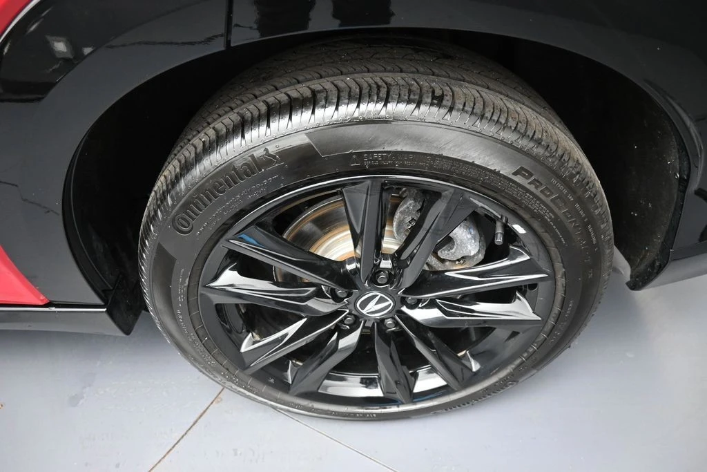 2025 Acura ADX - Image 15 of 31